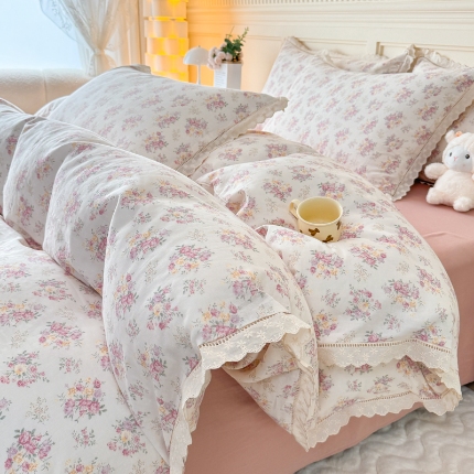 91家纺网 家纺一手货源 找家纺 （总）【苏东来】2025韩版蕾丝花边纯棉全棉双层纱四件套全棉纯棉小碎花印花四件套法式赫本公主风韩系皱皱纱花边四件套针织棉四件套件