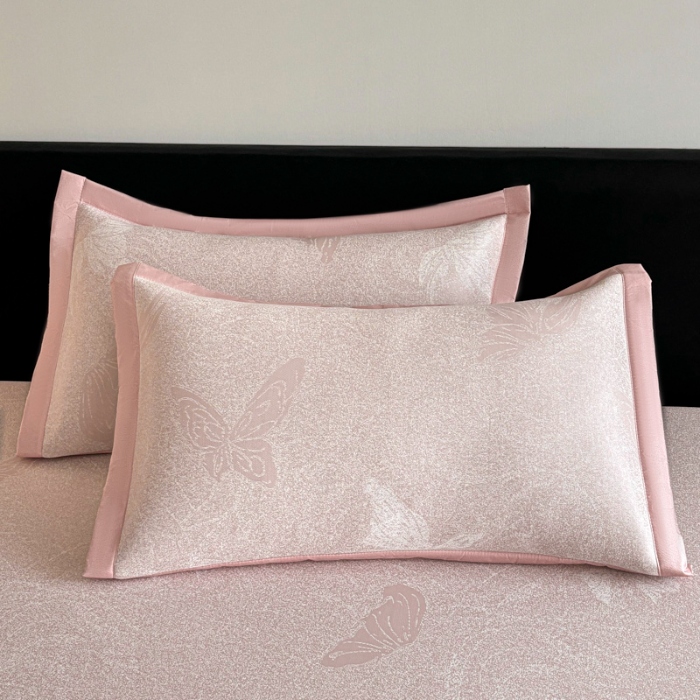 91家纺网 家纺一手货源 找家纺 （总）新方向 2025新款 专版花型 A类PE提花凉席养身席-翩翩起舞