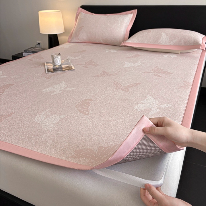 91家纺网 家纺一手货源 找家纺 （总）新方向 2025新款 专版花型 A类PE提花凉席养身席-翩翩起舞