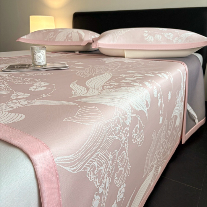 91家纺网 家纺一手货源 找家纺 （总）2025新款A类PE提花凉席-蕙质兰心