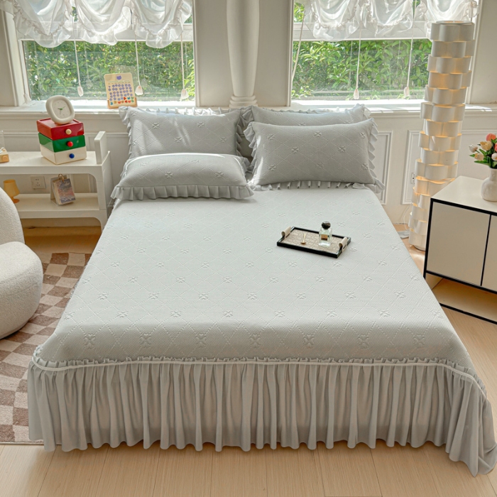 91家纺网 家纺一手货源 找家纺 苏米娜家纺2025春夏新款单凉席三件套PE中分子凉席床盖款三件套乙纶冰豆豆凉席三件套 四叶草-浅灰