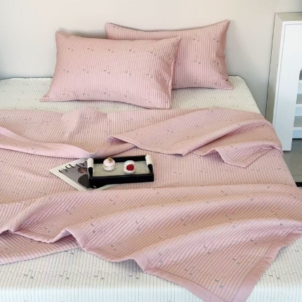 91家纺网 家纺一手货源 找家纺 （总）双面天丝床盖  星月系列