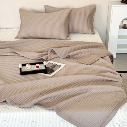 91家纺网 家纺一手货源 找家纺 （总）双面天丝床盖  星月系列