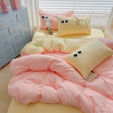 91家纺网 家纺一手货源 找家纺 （总）（有买家秀）2025新款大眼睛毛巾绣水洗棉纯色双拼四件套简约软糯舒适多巴胺风床上用品