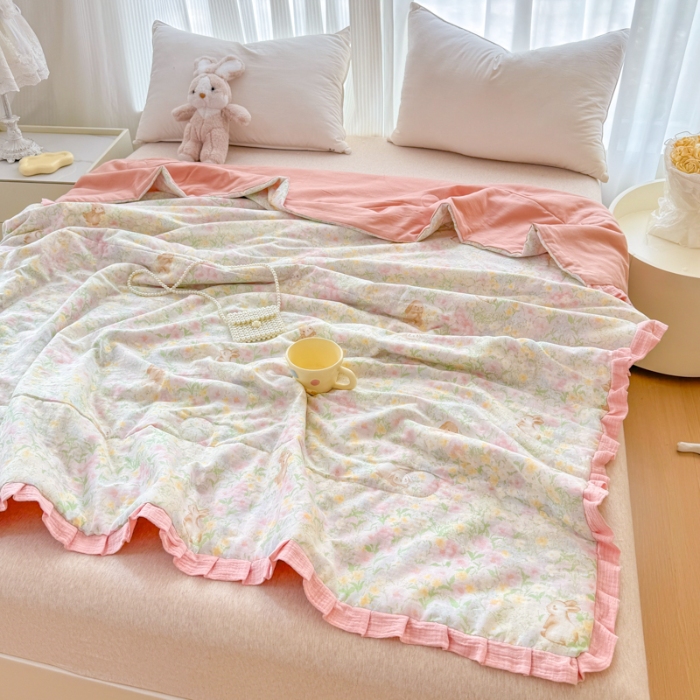 91家纺网 家纺一手货源 找家纺 2025苏东来家纺全棉双层纱韩版花边款单夏被皱皱纱花边夏被四件套 花语