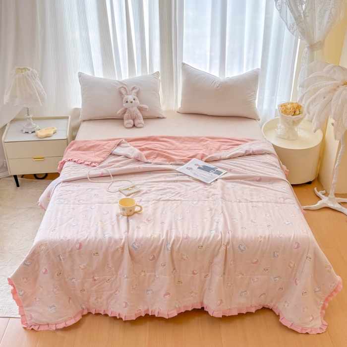 91家纺网 家纺一手货源 找家纺 2025苏东来家纺全棉双层纱韩版花边款单夏被皱皱纱花边夏被四件套 萌宠