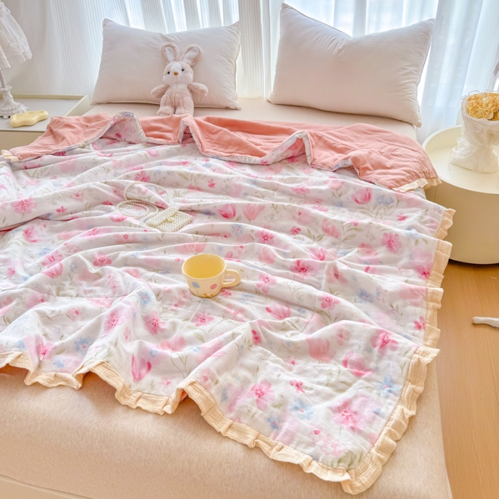 91家纺网 家纺一手货源 找家纺 2025苏东来家纺全棉双层纱韩版花边款单夏被皱皱纱花边夏被四件套 莫娜