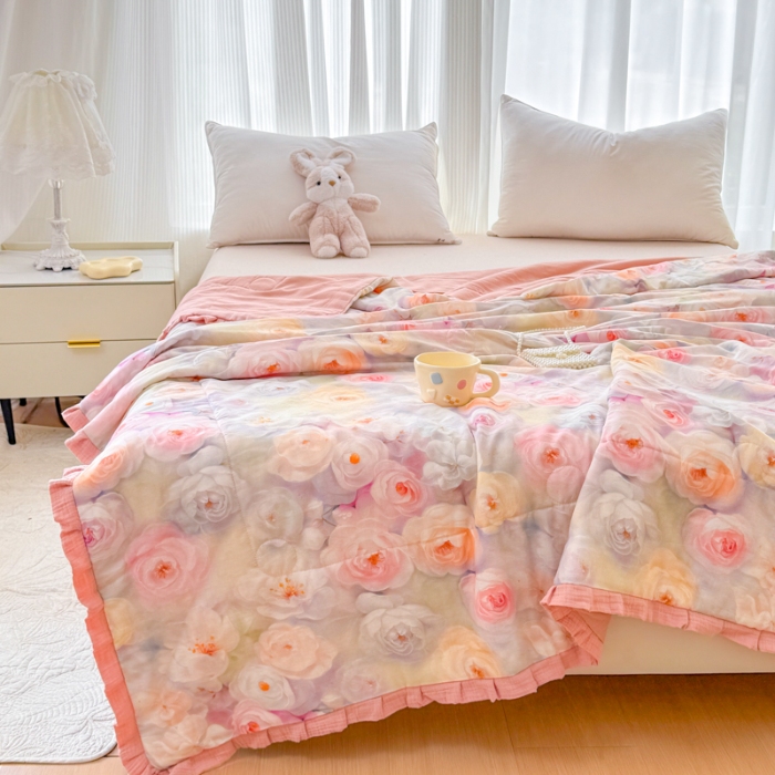 91家纺网 家纺一手货源 找家纺 2025苏东来家纺全棉双层纱韩版花边款单夏被皱皱纱花边夏被四件套 薇薇安