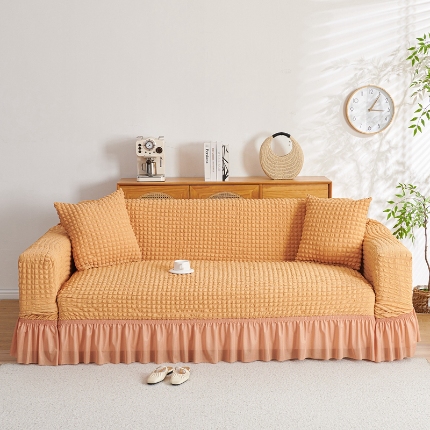 91家纺网 家纺一手货源 找家纺 （总）2025新款双色泡泡纱沙发套裙摆款超弹全包高级纯色沙发套一体式四季款