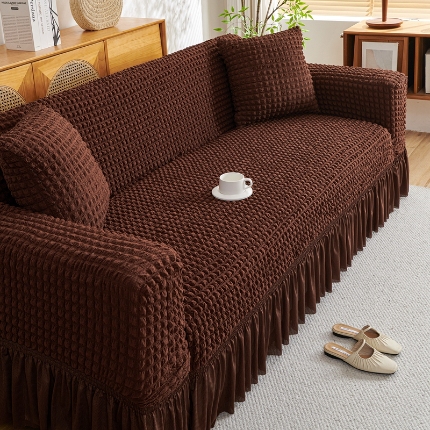 91家纺网 家纺一手货源 找家纺 （总）2025新款双色泡泡纱沙发套裙摆款超柔高弹力全包沙发罩防滑保护四季款沙发垫