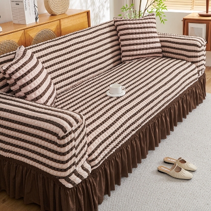 91家纺网 家纺一手货源 找家纺 （总）2025新款双色泡泡纱沙发套裙摆款超柔高弹力全包沙发罩防滑保护四季款沙发垫