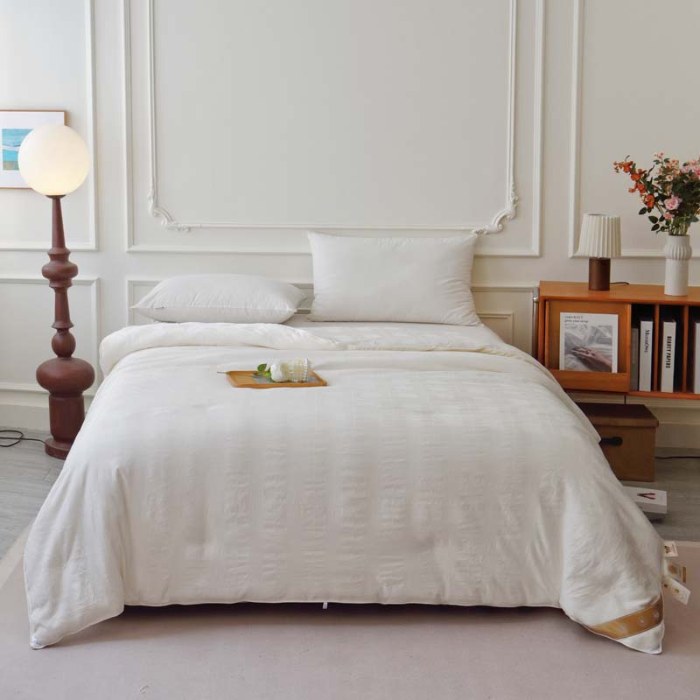 91家纺网 家纺一手货源 找家纺 缦纯 天然柞蚕丝被 手工纯蚕丝被 夏被空调被 春秋被 冬被蚕丝被芯 本白色