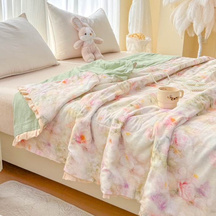 91家纺网 家纺一手货源 找家纺 （总）【苏东来】2025高端韩版皱皱花边母婴级印花全棉双层纱夏被清新公主风法式蕾丝花边纯棉双层纱夏凉被空调被春秋被