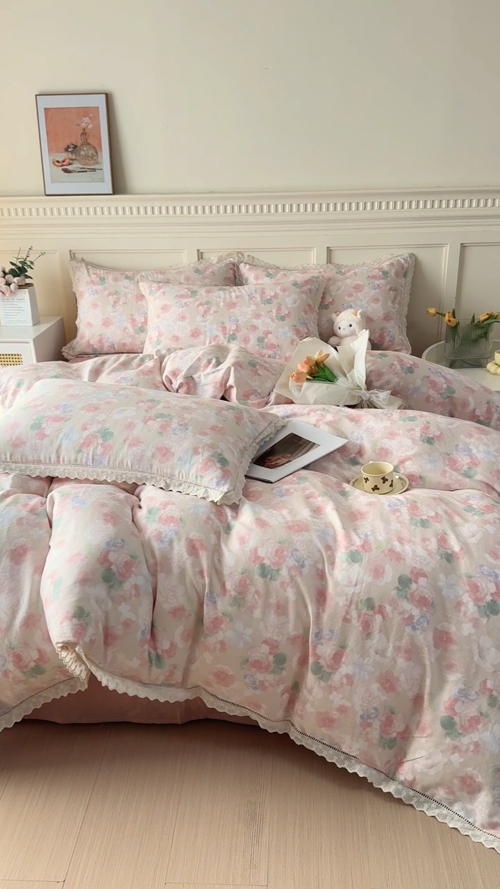 91家纺网 家纺一手货源 找家纺 （总）【苏东来】2025韩版蕾丝花边纯棉全棉双层纱四件套全棉纯棉小碎花印花四件套法式赫本公主风韩系皱皱纱花边四件套针织棉四件套件