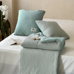 91家纺网 家纺一手货源 找家纺 （总）多米家居 2025新款全棉水洗棉抱枕被,岛屿-红,岛屿-咖,岛屿-绿,极光-灰,极光-绿,极光-紫,山野-咖灰,山野-蓝,山野-紫,星辰-红,星辰-黄,星辰-蓝