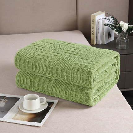 美洲琳 2025新款高克重几何方块塔芙绒毛毯 果绿
