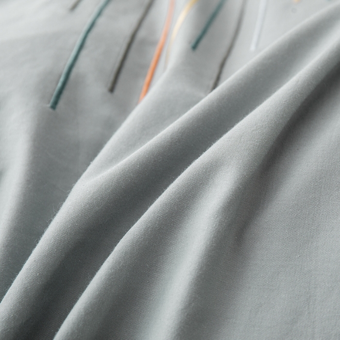 91家纺网 家纺一手货源 找家纺 2025年高端轻奢刺绣款全棉长绒棉四件套简约纯色素色纯棉刺绣花四件套件床单 气质灰