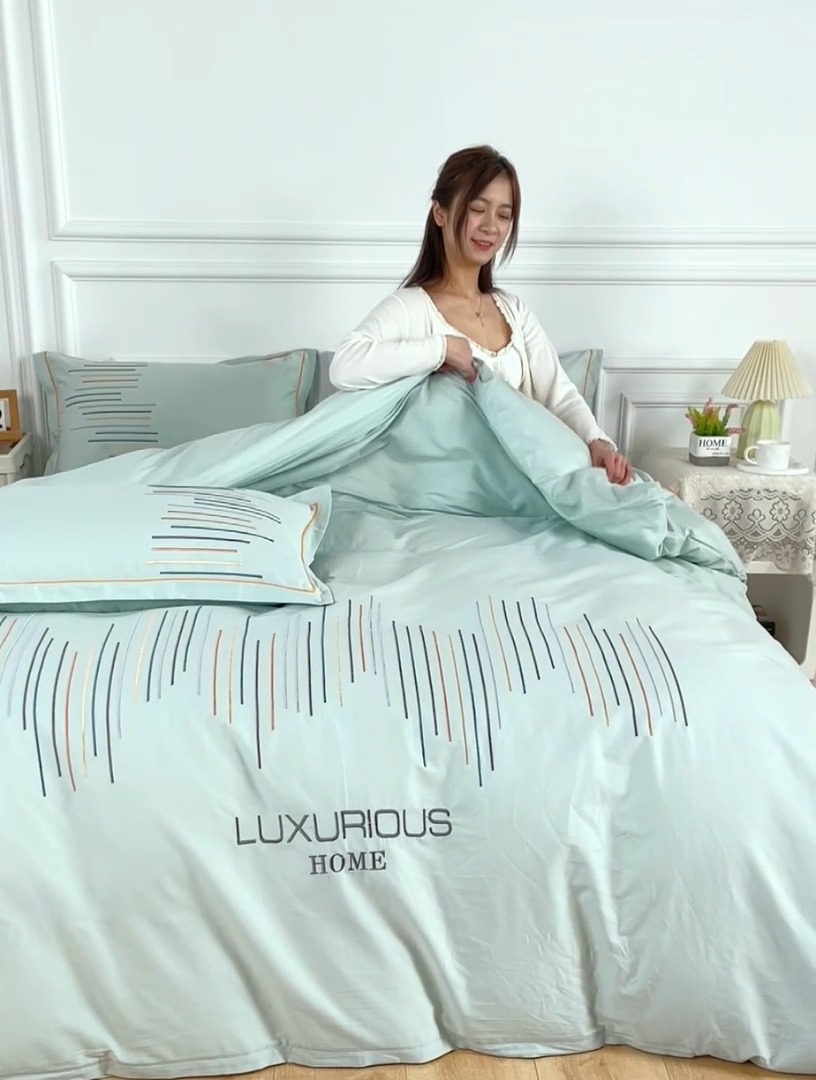 91家纺网 家纺一手货源 找家纺 2025年高端轻奢刺绣款全棉长绒棉四件套简约纯色素色纯棉刺绣花四件套件床单 天青