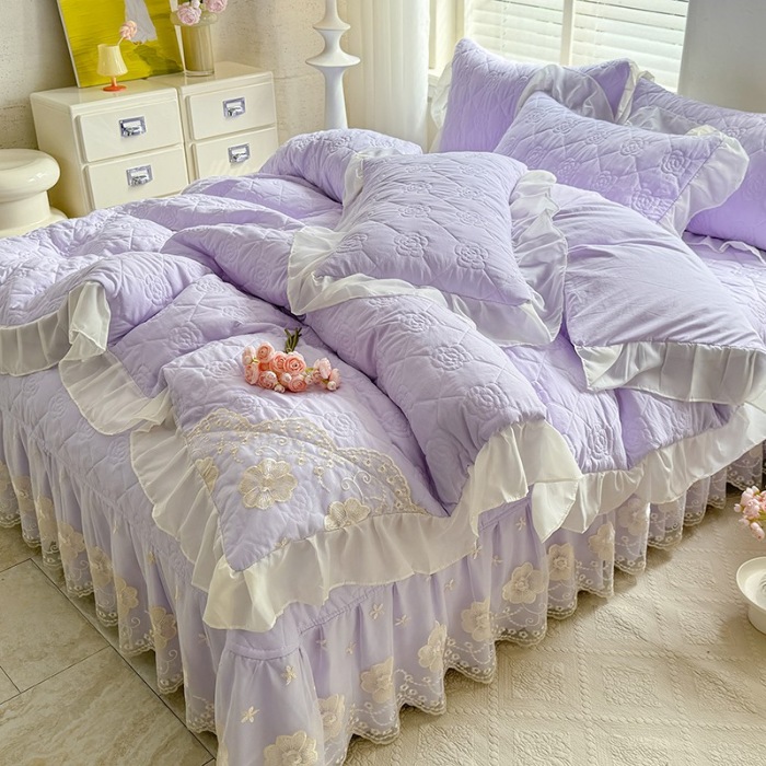 91家纺网 家纺一手货源 找家纺 漫布云家纺2026春夏韩版法式公主风水洗棉床盖款多功能被套 夏被床盖四件套多功能二合一水洗棉夹泡泡棉小竺棉棉床裙款 香榭丽-梦幻紫