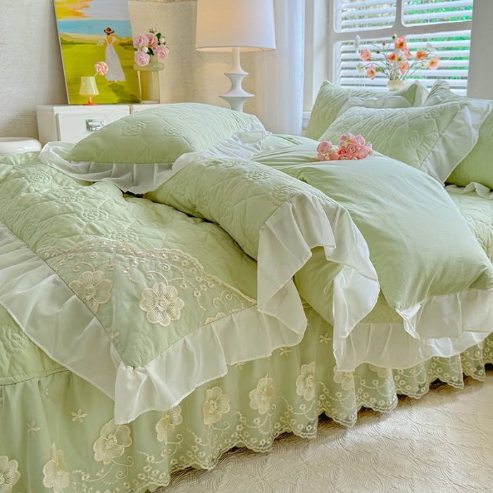 91家纺网 家纺一手货源 找家纺 漫布云家纺2026春夏韩版法式公主风水洗棉床盖款多功能被套 夏被床盖四件套多功能二合一水洗棉夹泡泡棉小竺棉棉床裙款 香榭丽-奶油绿