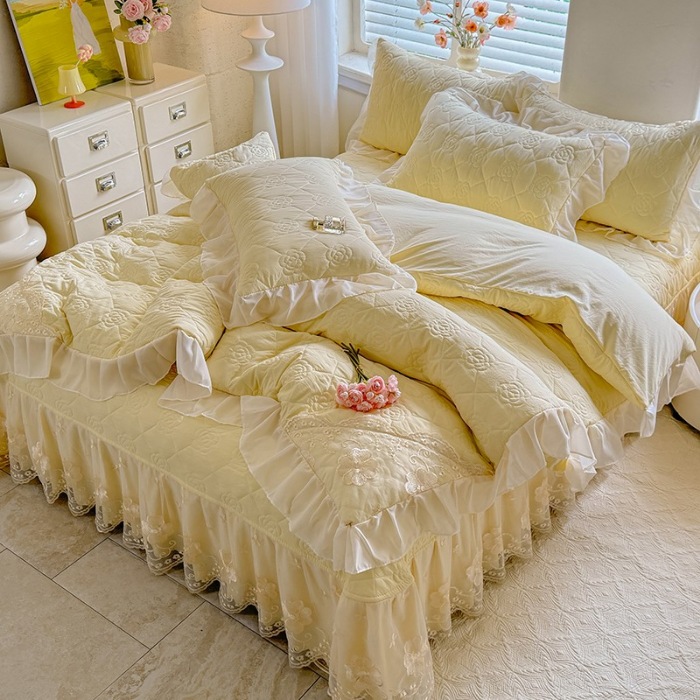 91家纺网 家纺一手货源 找家纺 漫布云家纺2026春夏韩版法式公主风水洗棉床盖款多功能被套 夏被床盖四件套多功能二合一水洗棉夹泡泡棉小竺棉棉床裙款 香榭丽-嫩黄