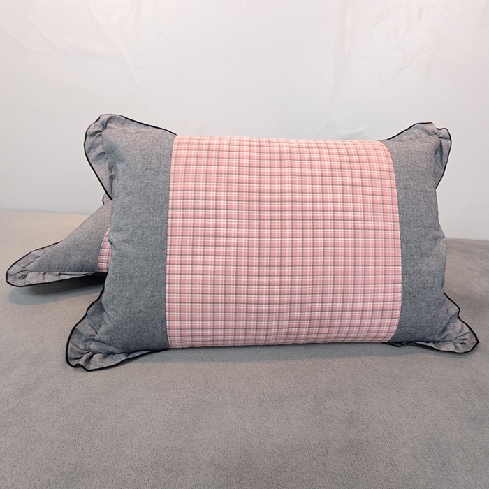 91家纺网 家纺一手货源 找家纺 40×60cm枕头纯棉儿童枕学生枕单只多层结构夹棉款全棉色织水洗棉耳朵款拉链枕 飞粉