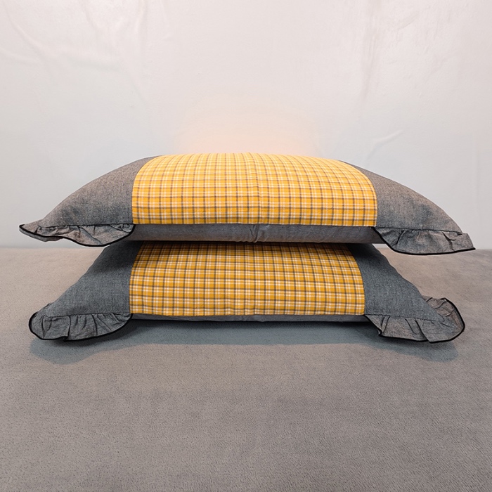 91家纺网 家纺一手货源 找家纺 40×60cm枕头纯棉儿童枕学生枕单只多层结构夹棉款全棉色织水洗棉耳朵款拉链枕 飞黄