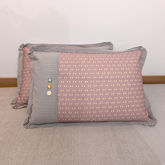 91家纺网 家纺一手货源 找家纺 40×60cm枕头纯棉儿童枕学生枕单只多层结构夹棉款全棉三花款拉链枕 粉领夹