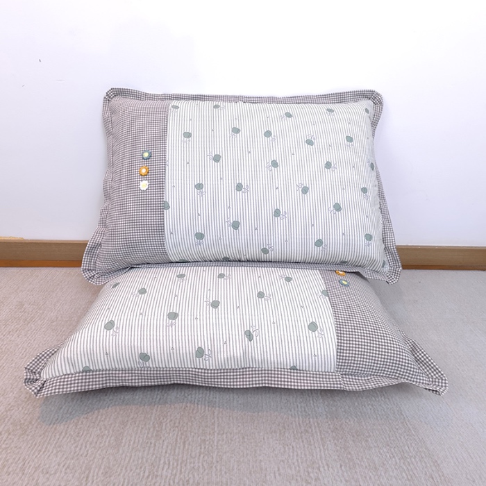 91家纺网 家纺一手货源 找家纺 40×60cm枕头纯棉儿童枕学生枕单只多层结构夹棉款全棉三花款拉链枕 小花束