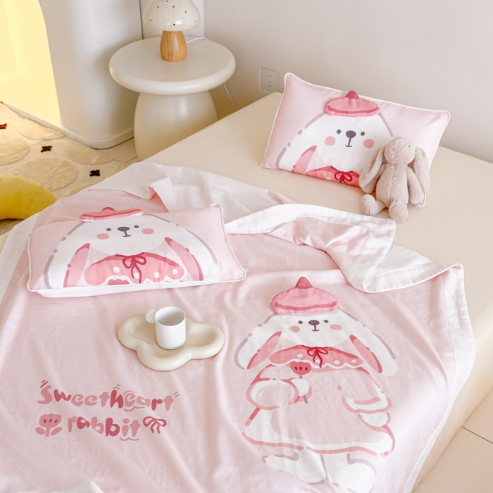 91家纺网 家纺一手货源 找家纺 梵星摄影  儿童夏被拍摄赏析