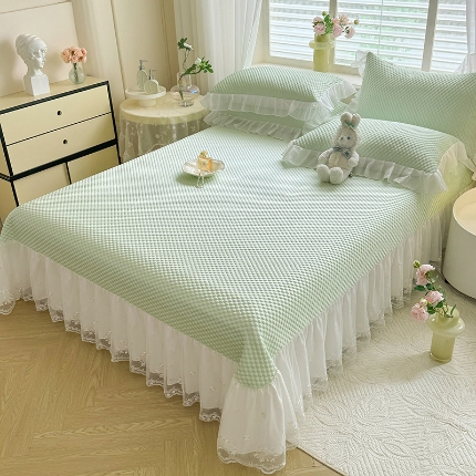 91家纺网 家纺一手货源 找家纺 （总）2025新款A类PE速冷凉感床裙款凉席三件套冰豆豆床盖款夏被四件套