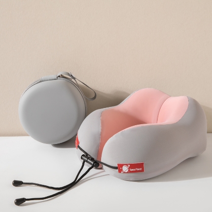 91家纺网 家纺一手货源 找家纺 （总）金喜 2025新款凉感U型枕记忆枕便携冰丝护颈枕差旅护颈枕头礼盒-双拼色系列