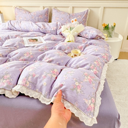 91家纺网 家纺一手货源 找家纺 （总）【苏东来】2025韩版蕾丝花边纯棉全棉双层纱四件套全棉纯棉小碎花印花四件套法式赫本公主风韩系皱皱纱花边四件套针织棉四件套件