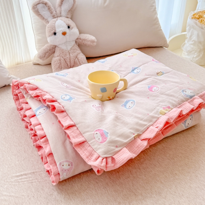 91家纺网 家纺一手货源 找家纺 （总）【苏东来】2025高端韩版皱皱花边母婴级印花全棉双层纱夏被清新公主风法式蕾丝花边纯棉双层纱夏凉被空调被春秋被