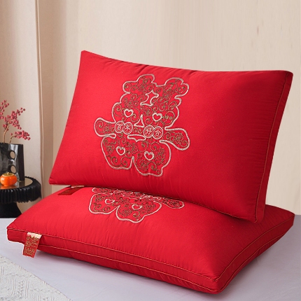 91家纺网 家纺一手货源 找家纺 全棉绣花婚庆枕芯 大红结婚枕 全棉枕芯 喜庆枕头 全棉羽丝枕 婚庆枕头