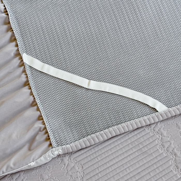 91家纺网 家纺一手货源 找家纺 【苏东来】2025高端法式韩版公主花边PE高分子复合软凉席床裙款三件套纯色蕾丝花边豆豆床裙床单床盖冰丝凉席子三件套件 甜心灰