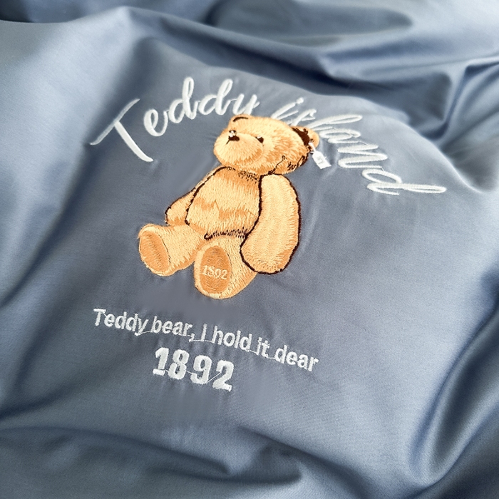 91家纺网 家纺一手货源 找家纺 泰迪爱兰Teddy ISLAND 2026新款100支绣花（50支）三件套四件套 宾利兰+浅蓝