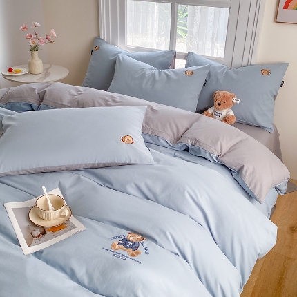 91家纺网 家纺一手货源 找家纺 泰迪爱兰Teddy ISLAND 2026新款32支全棉水洗棉绣花三件套四件套 浅灰兰+青灰