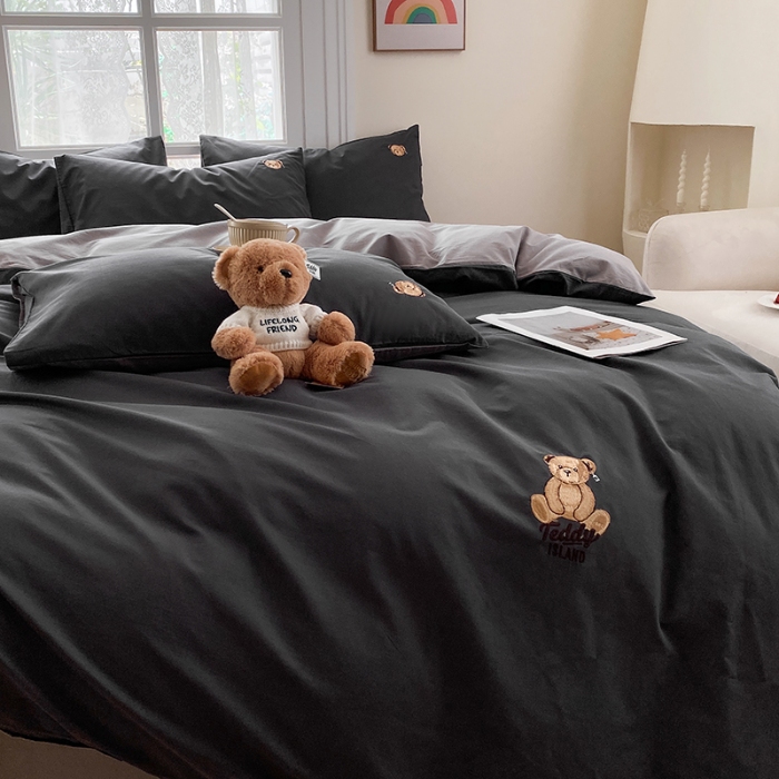 91家纺网 家纺一手货源 找家纺 泰迪爱兰Teddy ISLAND 2026新款32支全棉水洗棉绣花三件套四件套 深灰+棕灰