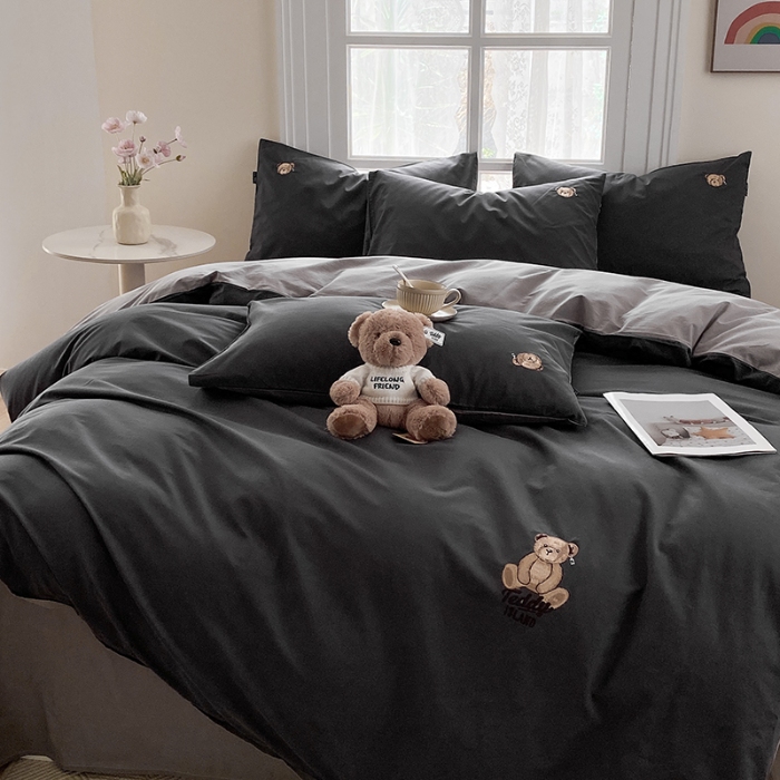 91家纺网 家纺一手货源 找家纺 泰迪爱兰Teddy ISLAND 2026新款32支全棉水洗棉绣花三件套四件套 深灰+棕灰