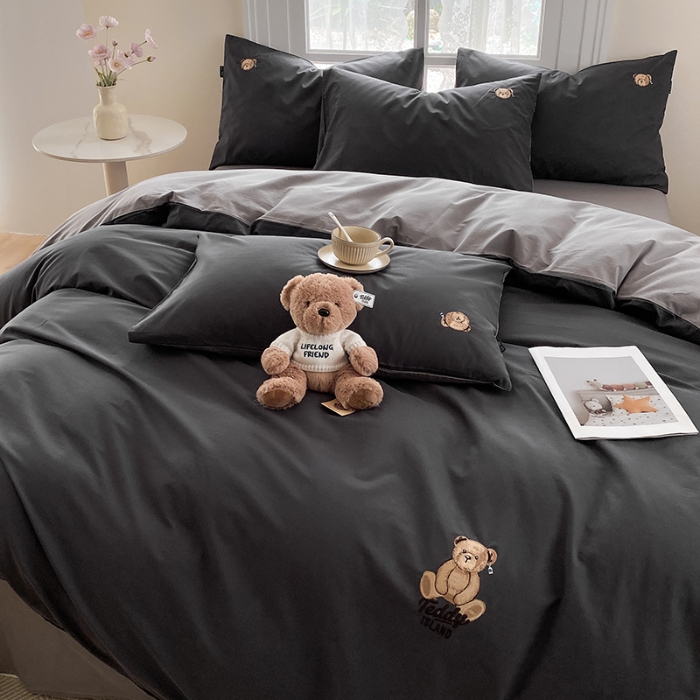 91家纺网 家纺一手货源 找家纺 泰迪爱兰Teddy ISLAND 2026新款32支全棉水洗棉绣花三件套四件套 深灰+棕灰