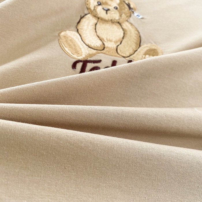 91家纺网 家纺一手货源 找家纺 泰迪爱兰Teddy ISLAND 2026新款32支全棉水洗棉绣花三件套四件套 驼色＋深灰