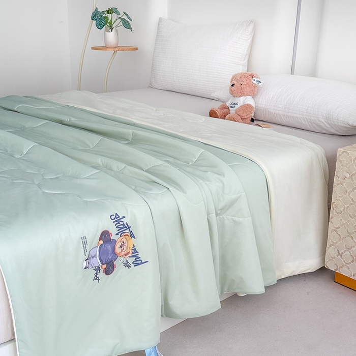 91家纺网 家纺一手货源 找家纺 泰迪爱兰Teddy ISLAND 2026新款冰淇淋凉感夏被 抹茶绿+米黄