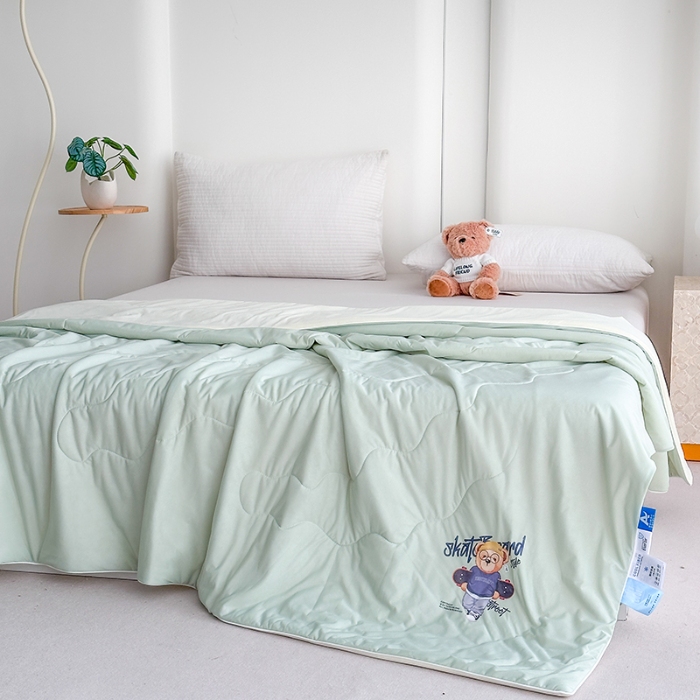 91家纺网 家纺一手货源 找家纺 泰迪爱兰Teddy ISLAND 2026新款冰淇淋凉感夏被 抹茶绿+米黄