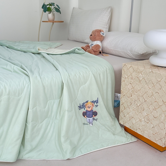 91家纺网 家纺一手货源 找家纺 泰迪爱兰Teddy ISLAND 2026新款冰淇淋凉感夏被 抹茶绿+米黄