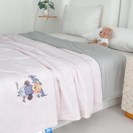 91家纺网 家纺一手货源 找家纺 泰迪爱兰Teddy ISLAND 2026新款冰淇淋凉感夏被 丁香粉+灰