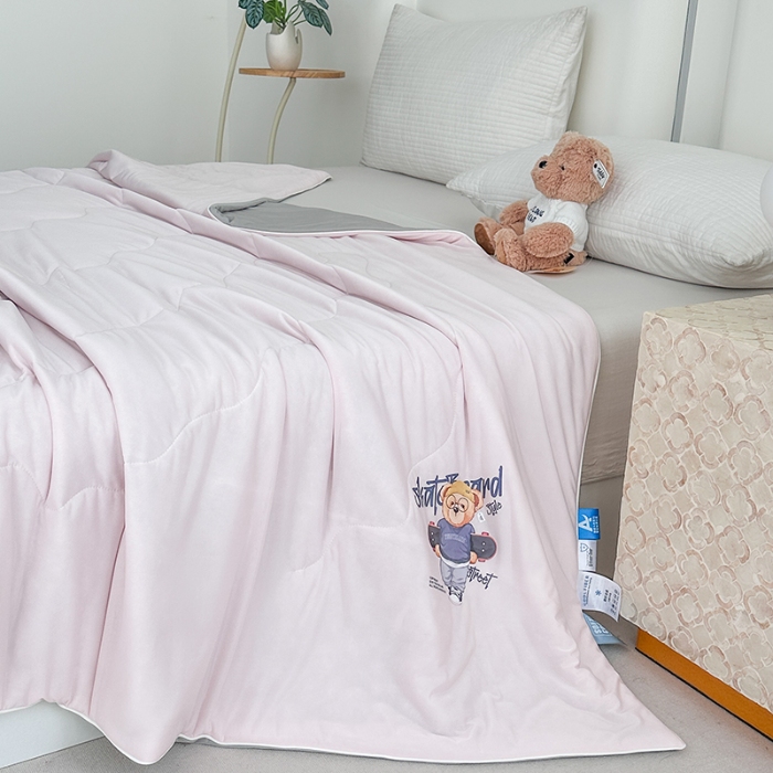 91家纺网 家纺一手货源 找家纺 泰迪爱兰Teddy ISLAND 2026新款冰淇淋凉感夏被 丁香粉+灰