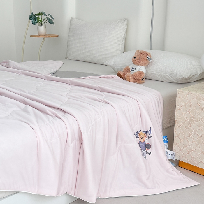 91家纺网 家纺一手货源 找家纺 泰迪爱兰Teddy ISLAND 2026新款冰淇淋凉感夏被 丁香粉+灰