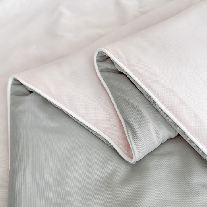 91家纺网 家纺一手货源 找家纺 泰迪爱兰Teddy ISLAND 2026新款冰淇淋凉感夏被 丁香粉+灰