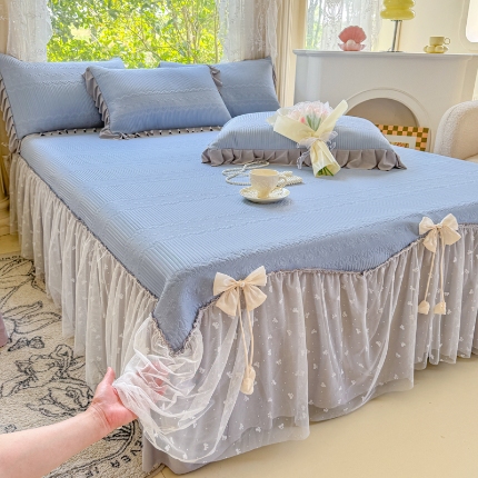 91家纺网 家纺一手货源 找家纺 【苏东来】2025高端法式韩版公主花边PE高分子复合软凉席床裙款三件套纯色蕾丝花边豆豆床裙床单床盖冰丝凉席子三件套件空调席 小确幸浅绿